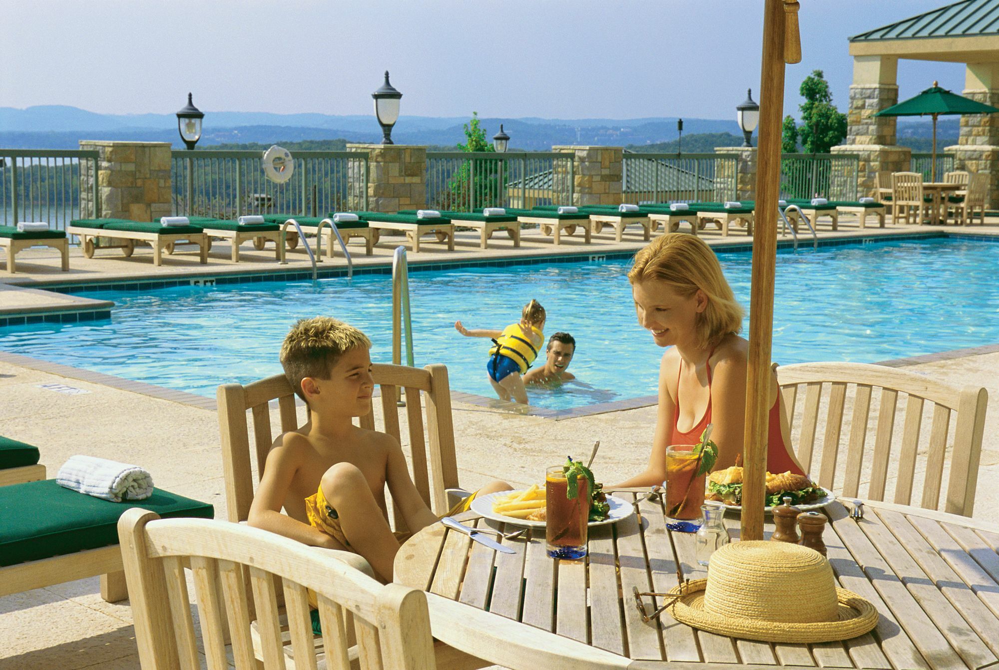 Chateau On The Lake Resort Spa And Convention Center Branson Extérieur photo